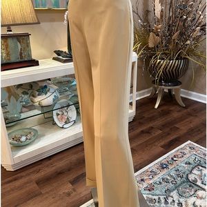 GORGEOUS, CLASSY & ELEGANT PANTS IN EXCELLENT CONDITION
